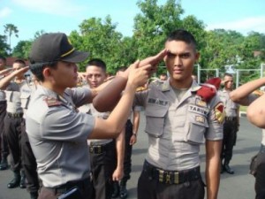 uploads--1--2012--06--akpol1