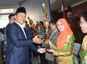 Guru-Berprestasi