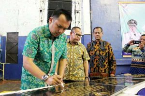 Gubernur-Ridho-dan-Guru