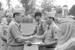 Plt-Bupati-Lamtim-Serahkan-SK